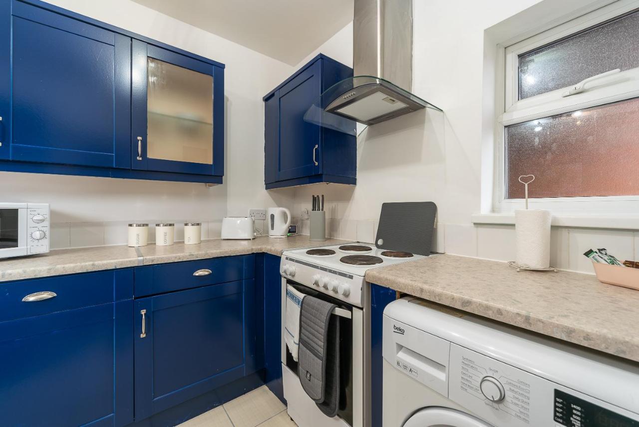 J'S Home Away From Home Fresh 2 Bedroom Garden Parking Kingston upon Hull ภายนอก รูปภาพ