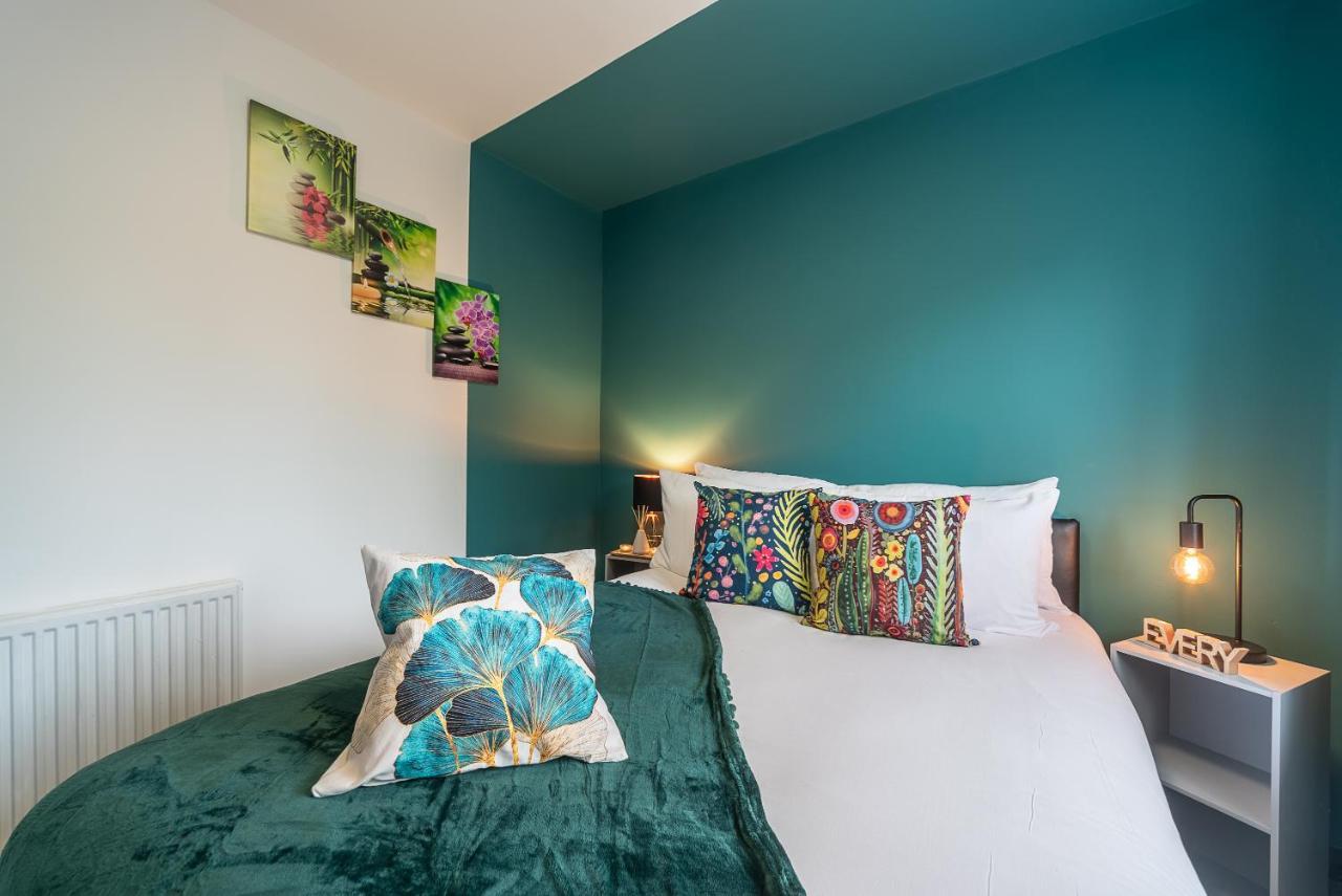 J'S Home Away From Home Fresh 2 Bedroom Garden Parking Kingston upon Hull ภายนอก รูปภาพ