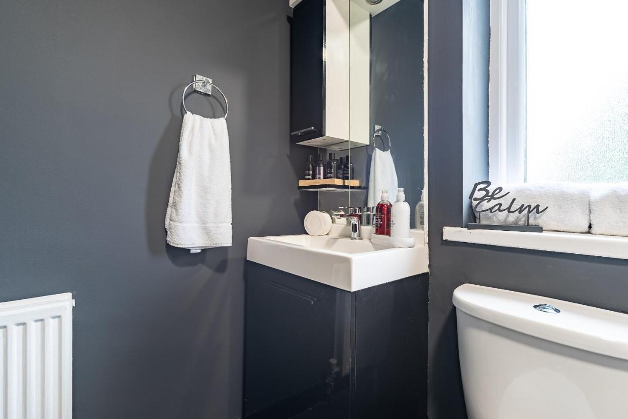 J'S Home Away From Home Fresh 2 Bedroom Garden Parking Kingston upon Hull ภายนอก รูปภาพ
